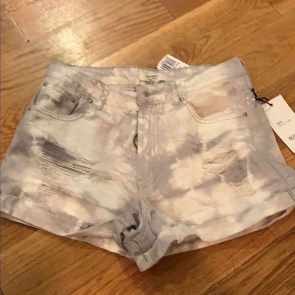 Grey tie dye shorts
